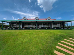 Cloudy Court Resort